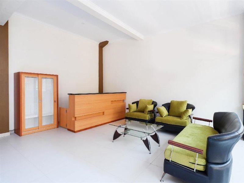 Hotel Super Oyo 1506 Shabrina 2 Syariah Solo Exteriér fotografie