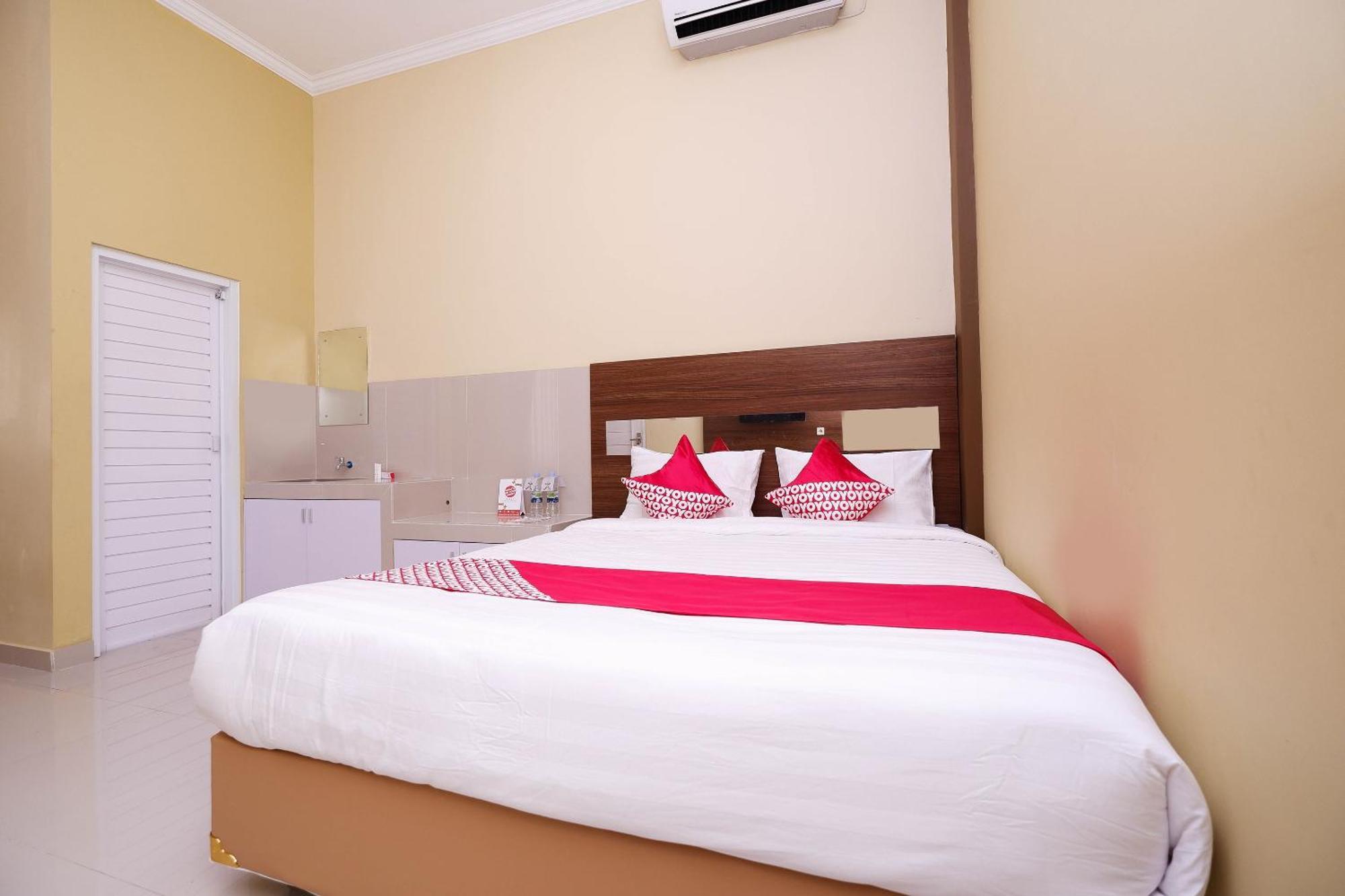 Hotel Super Oyo 1506 Shabrina 2 Syariah Solo Exteriér fotografie