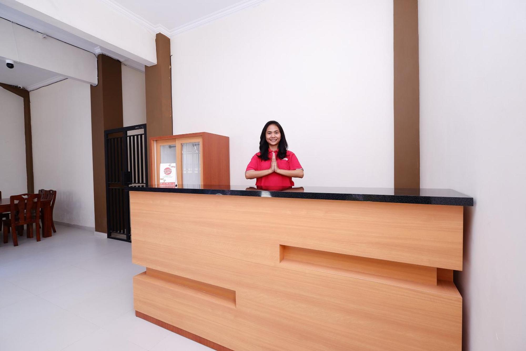 Hotel Super Oyo 1506 Shabrina 2 Syariah Solo Exteriér fotografie